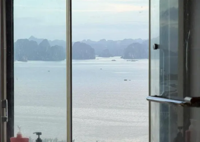 Bay View Sanctuary Bay Garden * Ha Long